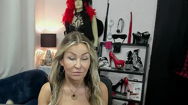 crystaLUX online show from August 4, 2026, 4:26 am