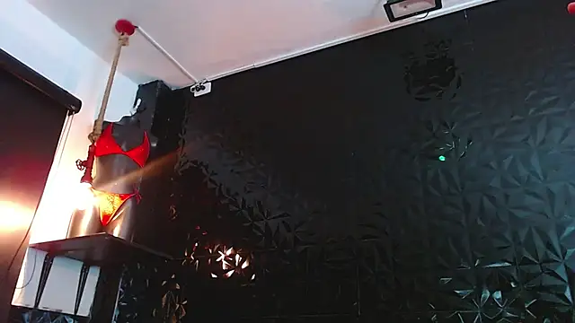 PINK  LOLA1 online show from December 19, 2024, 1:39 am