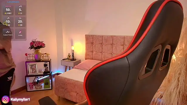 KallyMyller1 online show from January 3, 2025, 9:15 pm