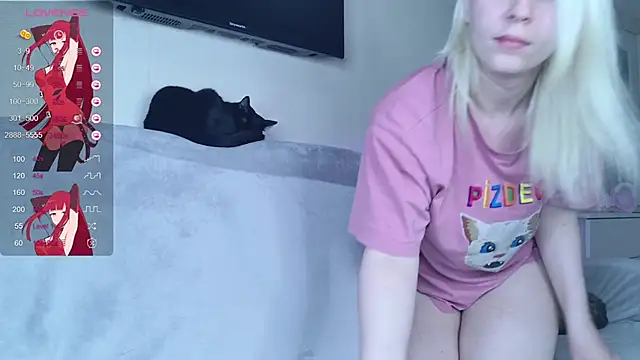 Snapshot of Evelyn_rabbit chatting on March 19, 2025, 3:40 pm Evelyn rabbit online show from March 19, 2025, 3:40 pm