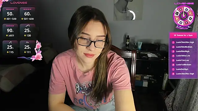 Snapshot of KindKristy chatting on January 13, 2025, 5:12 am KindKristy online show from January 13, 2025, 5:12 am