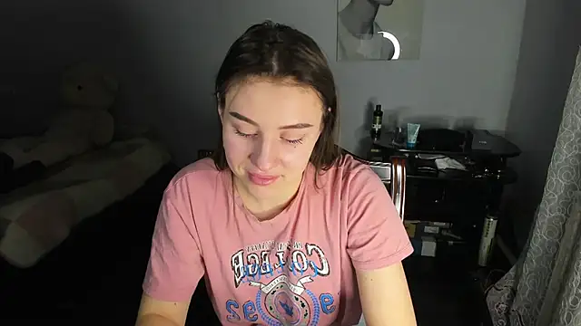 Snapshot of KindKristy chatting on January 13, 2025, 11:19 am KindKristy online show from January 13, 2025, 11:19 am