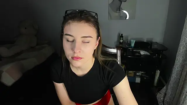 Snapshot of KindKristy chatting on January 15, 2025, 5:40 am KindKristy online show from January 15, 2025, 5:40 am