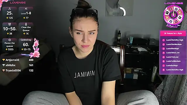 Snapshot of KindKristy chatting on January 16, 2025, 11:37 am KindKristy online show from January 16, 2025, 11:37 am