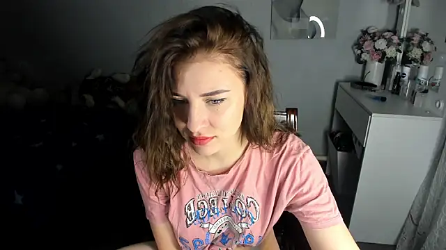 Snapshot of KindKristy chatting on March 17, 2025, 8:40 am KindKristy online show from March 17, 2025, 8:40 am