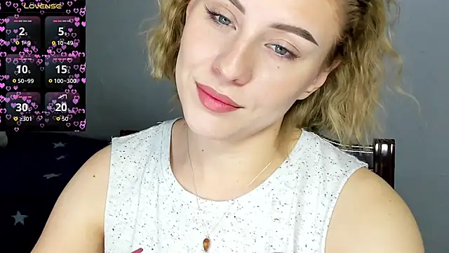 Snapshot of KindKristy chatting on September 12, 2025, 5:18 am KindKristy online show from September 12, 2025, 5:18 am