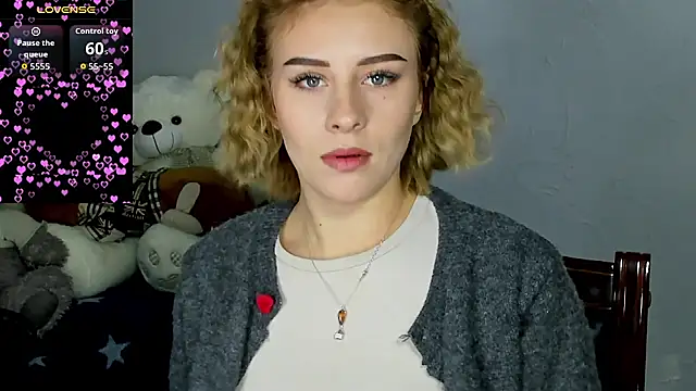 Snapshot of KindKristy chatting on September 19, 2025, 5:20 am KindKristy online show from September 19, 2025, 5:20 am