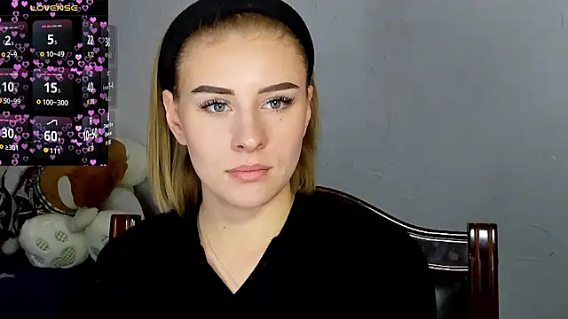 Snapshot of KindKristy chatting on September 20, 2025, 8:37 am KindKristy online show from September 20, 2025, 8:37 am