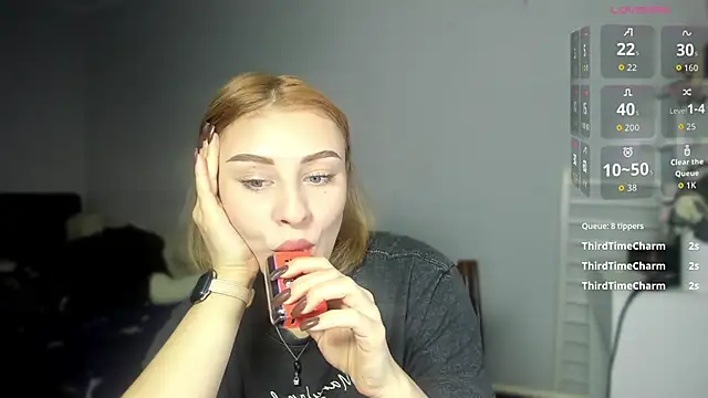 Snapshot of KindKristy chatting on November 25, 2025, 5:29 am KindKristy online show from November 25, 2025, 5:29 am