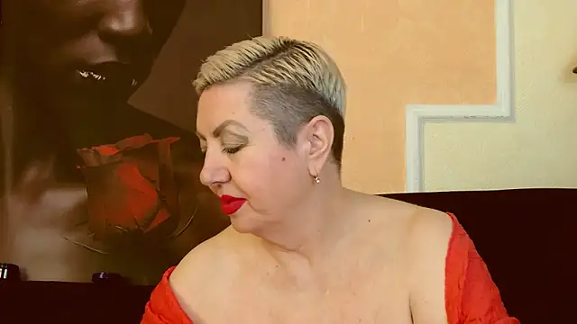 LadyPosh online show from January 28, 2025, 10:01 pm