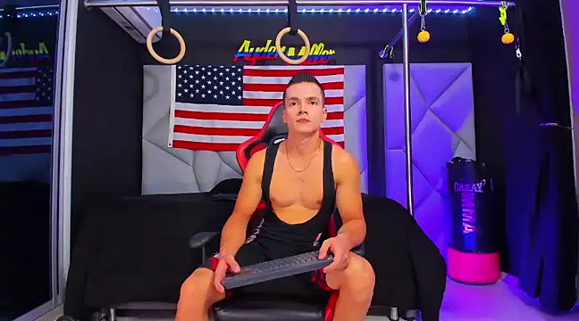 Snapshot of Aydenmiller96 chatting on February 6, 2025, 2:44 am Aydenmiller96 online show from February 6, 2025, 2:44 am