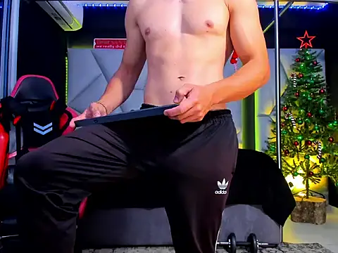 Aydenmiller96 online show from December 19, 2025, 4:14 pm