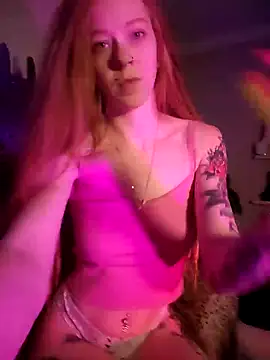 Snapshot of LucidLucy chatting on January 8, 2025, 11:32 am LucidLucy online show from January 8, 2025, 11:32 am