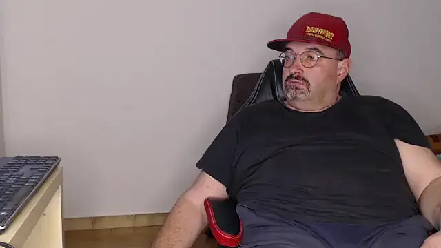 fraboys online show from February 17, 2025, 2:37 pm