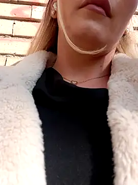 Snapshot of Dirtyfeelin chatting on February 11, 2025, 11:32 am Dirtyfeelin online show from February 11, 2025, 11:32 am