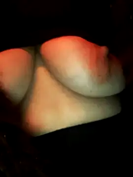 Snapshot of Dirtyfeelin chatting on December 2, 2025, 5:41 pm Dirtyfeelin online show from December 2, 2025, 5:41 pm