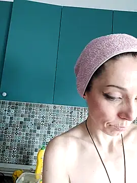 Snapshot of SoleilSustainable chatting on March 22, 2026, 10:29 am SoleilSustainable online show from March 22, 2026, 10:29 am