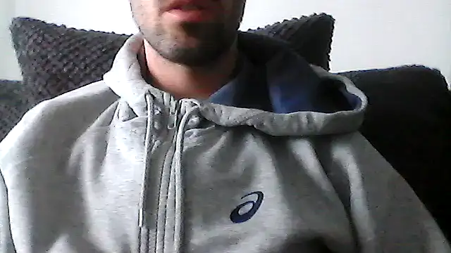 Snapshot of juju156111 chatting on September 14, 2025, 8:35 am juju156111 online show from September 14, 2025, 8:35 am