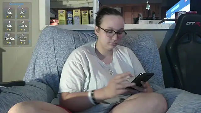 Snapshot of ZeTurtleMaster chatting on October 17, 2025, 3:10 am ZeTurtleMaster online show from October 17, 2025, 3:10 am