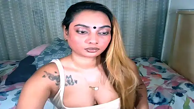 Snapshot of sexyindianchic chatting on November 19, 2025, 6:19 pm sexyindianchic online show from November 19, 2025, 6:19 pm