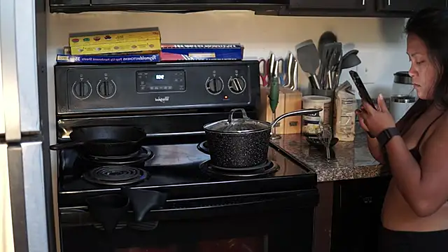 Bubbleliyah online show from December 3, 2024, 3:00 pm