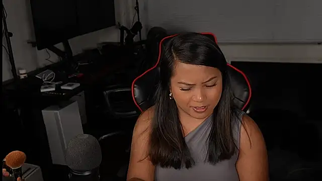 Bubbleliyah online show from March 13, 2025, 4:49 am