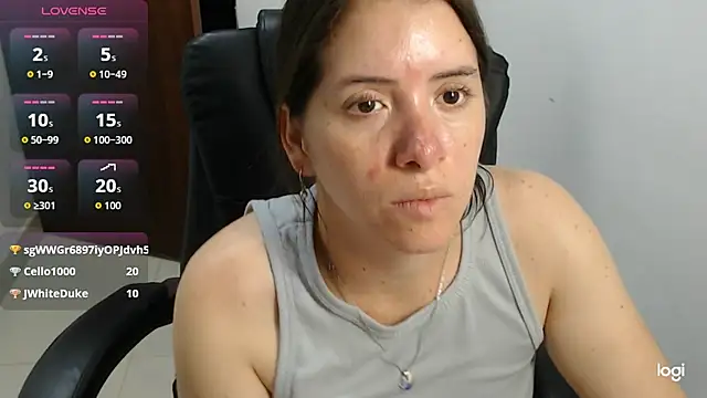 Snapshot of spicey_latina chatting on May 27, 2026, 1:57 am spicey latina online show from May 27, 2026, 1:57 am