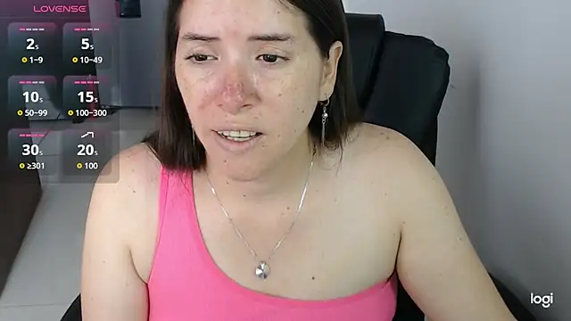 Snapshot of spicey_latina chatting on June 2, 2026, 4:20 pm spicey latina online show from June 2, 2026, 4:20 pm