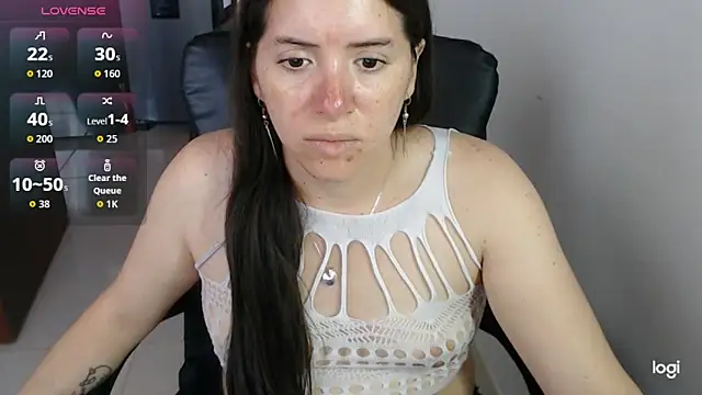 Snapshot of spicey_latina chatting on June 11, 2026, 6:17 pm spicey latina online show from June 11, 2026, 6:17 pm