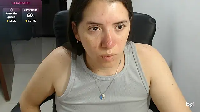 Snapshot of spicey_latina chatting on June 23, 2026, 10:41 pm spicey latina online show from June 23, 2026, 10:41 pm