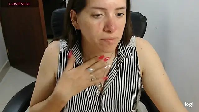 Snapshot of spicey_latina chatting on July 20, 2026, 11:29 pm spicey latina online show from July 20, 2026, 11:29 pm