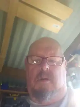 Snapshot of Bigfellah09 chatting on July 26, 2026, 11:22 pm Bigfellah09 online show from July 26, 2026, 11:22 pm