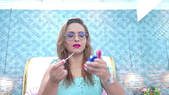 Snapshot of MarilynVega1 chatting on October 13, 2025, 2:39 pm MarilynVega1 online show from October 13, 2025, 2:39 pm