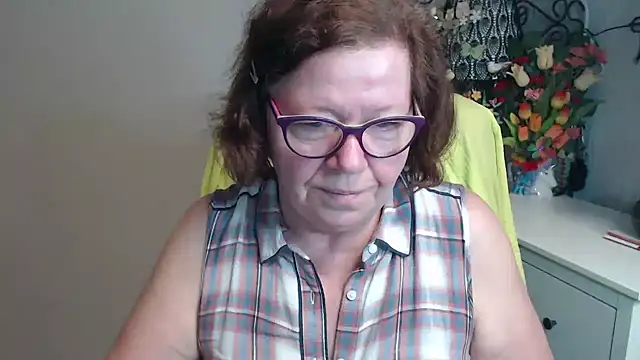 Snapshot of Adelewildx chatting on May 5, 2026, 2:52 am Adelewildx online show from May 5, 2026, 2:52 am