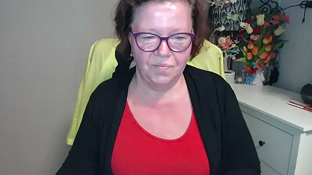 Snapshot of Adelewildx chatting on May 11, 2026, 3:23 am Adelewildx online show from May 11, 2026, 3:23 am