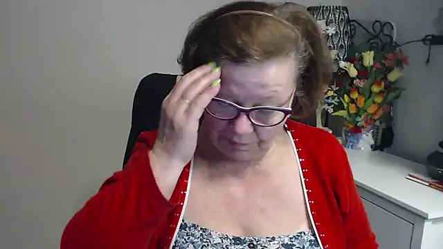 Snapshot of Adelewildx chatting on May 13, 2026, 3:37 am Adelewildx online show from May 13, 2026, 3:37 am