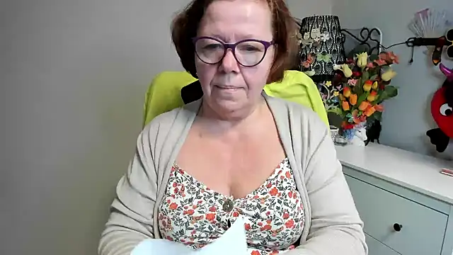 Snapshot of Adelewildx chatting on May 20, 2026, 3:34 am Adelewildx online show from May 20, 2026, 3:34 am