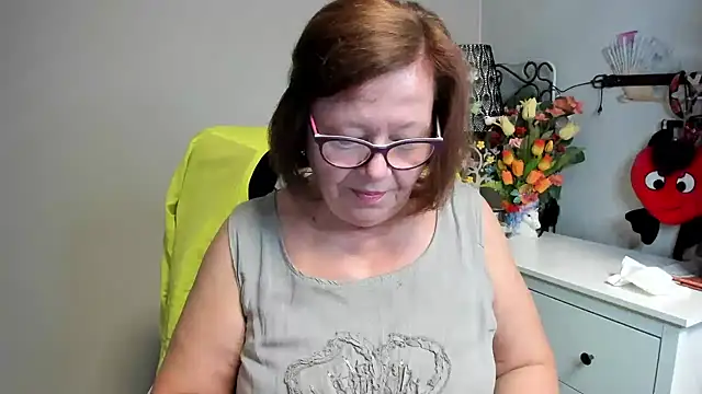 Snapshot of Adelewildx chatting on June 5, 2026, 7:14 am Adelewildx online show from June 5, 2026, 7:14 am