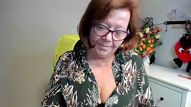 Snapshot of Adelewildx chatting on June 9, 2026, 2:34 am Adelewildx online show from June 9, 2026, 2:34 am