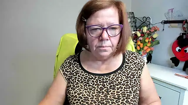 Snapshot of Adelewildx chatting on June 12, 2026, 3:16 am Adelewildx online show from June 12, 2026, 3:16 am
