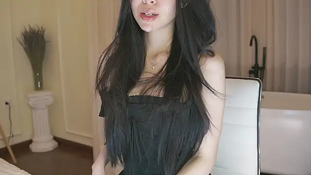 Snapshot of IsMiMi chatting on January 17, 2026, 11:08 pm IsMiMi online show from January 17, 2026, 11:08 pm