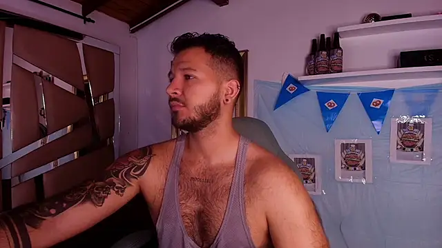 Snapshot of mister_miike chatting on October 5, 2025, 3:16 am mister miike online show from October 5, 2025, 3:16 am