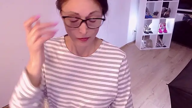 CaringSophie online show from February 26, 2025, 2:14 pm