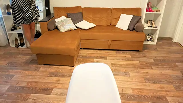 CaringSophie online show from November 23, 2025, 10:04 am