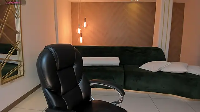 Snapshot of BrennaWalker chatting on February 20, 2025, 3:23 am BrennaWalker online show from February 20, 2025, 3:23 am