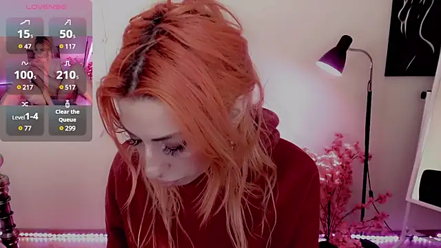 Snapshot of AnnieGOld_ chatting on December 14, 2024, 12:44 am AnnieGOld online show from December 14, 2024, 12:44 am