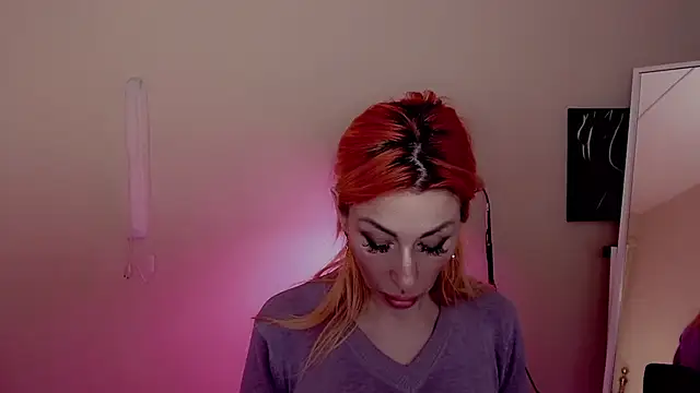 Snapshot of AnnieGOld_ chatting on December 27, 2024, 8:45 am AnnieGOld online show from December 27, 2024, 8:45 am