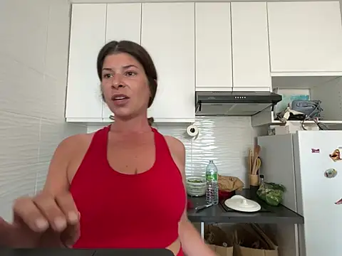 Snapshot of Jessytwerk chatting on June 15, 2026, 3:47 pm Jessytwerk online show from June 15, 2026, 3:47 pm
