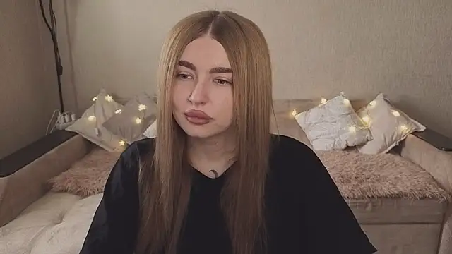 Snapshot of ViolettaLopez chatting on September 17, 2025, 11:23 am ViolettaLopez online show from September 17, 2025, 11:23 am