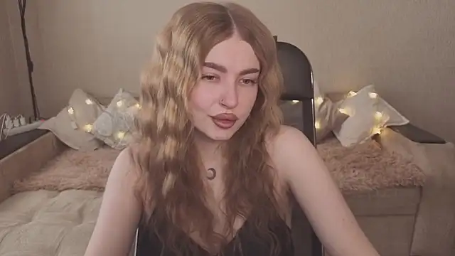 ViolettaLopez online show from February 8, 2026, 10:29 am